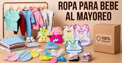 Variedad de ropa para bebé al mayoreo: mamelucos, baberos con frases y accesorios de Proveedor de Ropa.