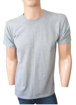 Playera básica de cuello redondo en color gris jaspeado con manga corta y ajuste estándar para uso diario.